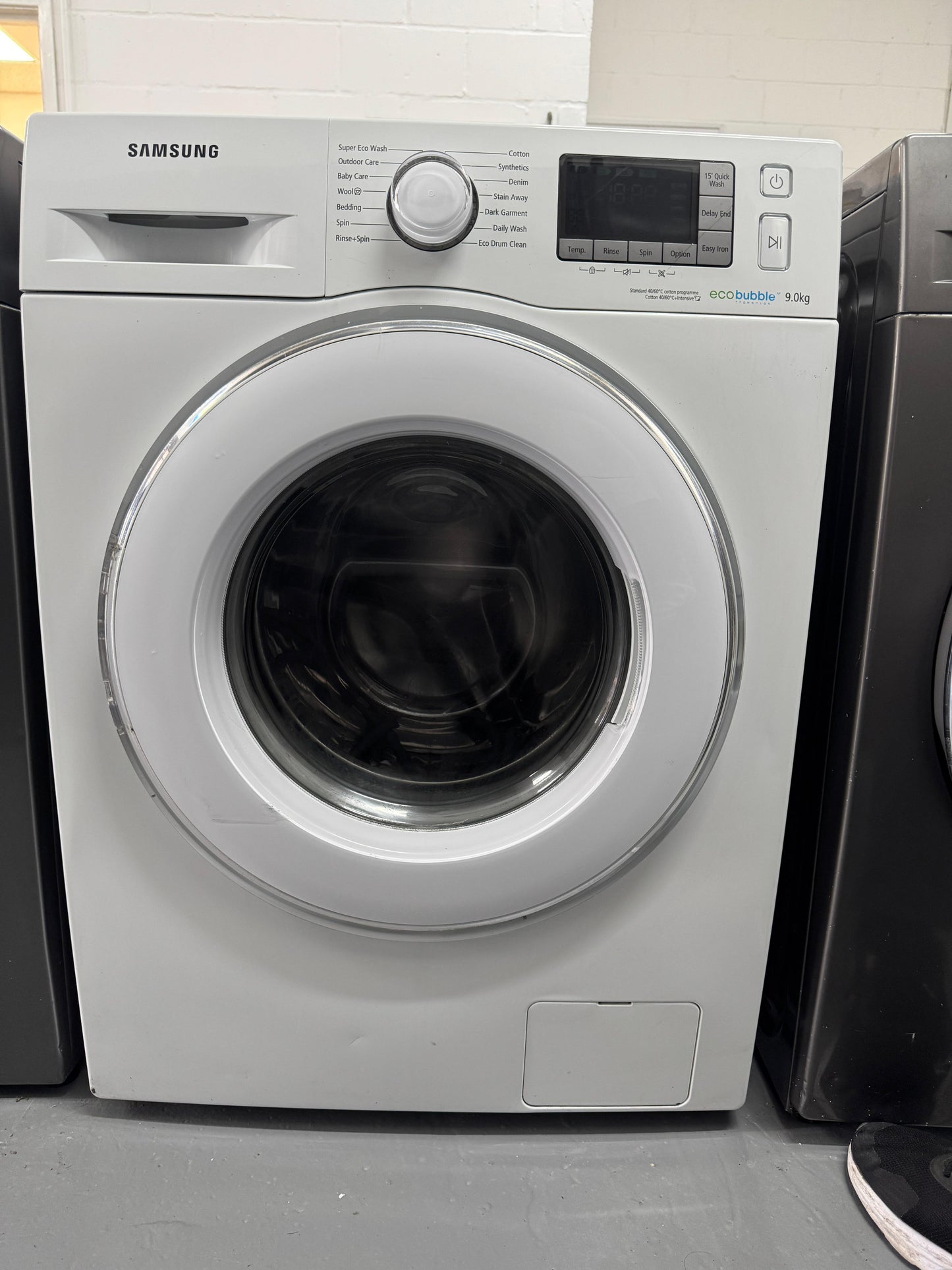 Refurbished Samsung 9 kg Washing Machine – White | WF90F5E5U4W