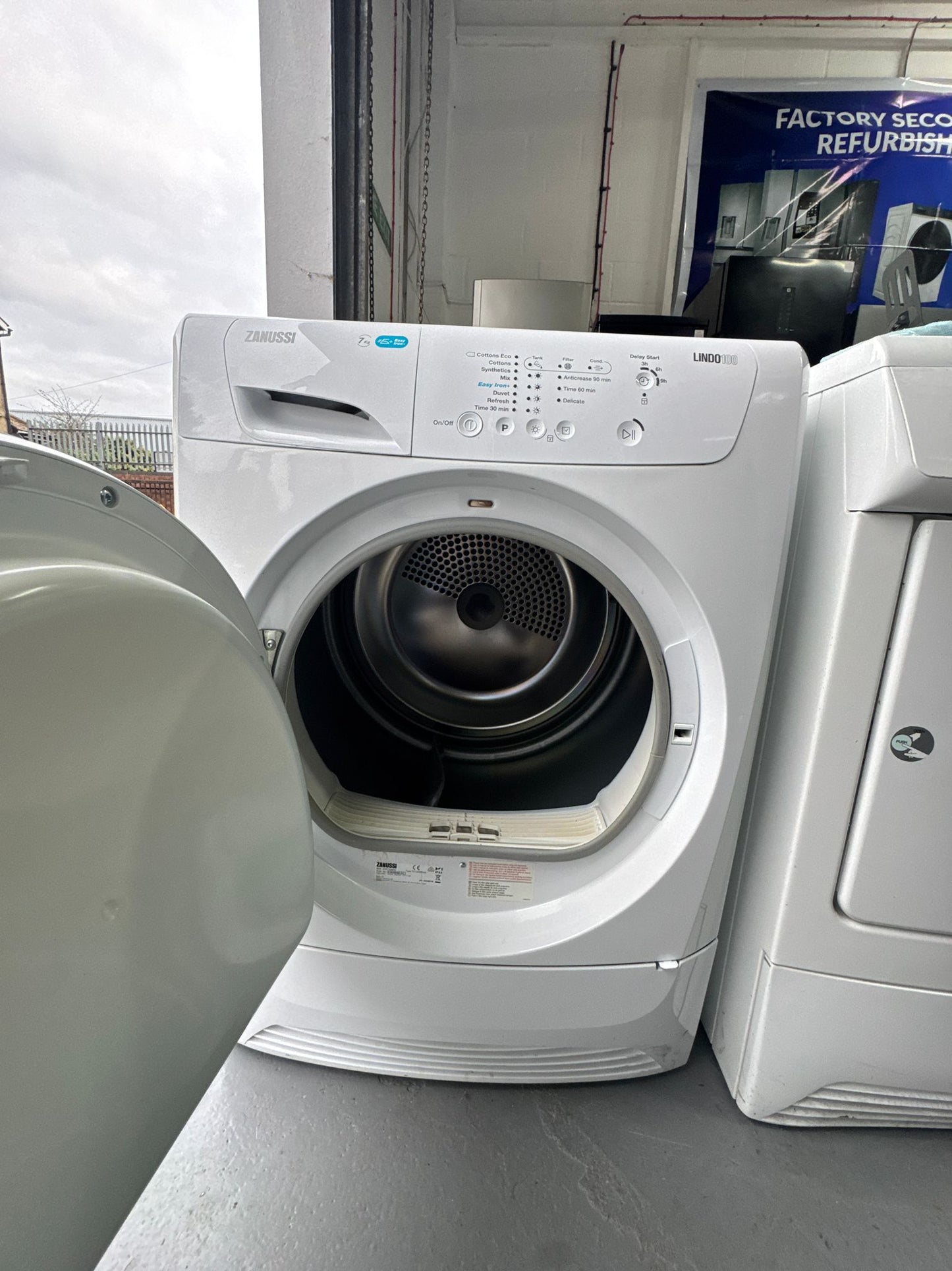 Refurbished Zanussi 7kg Condenser Tumble Dryer – White | ZDP7206PZ