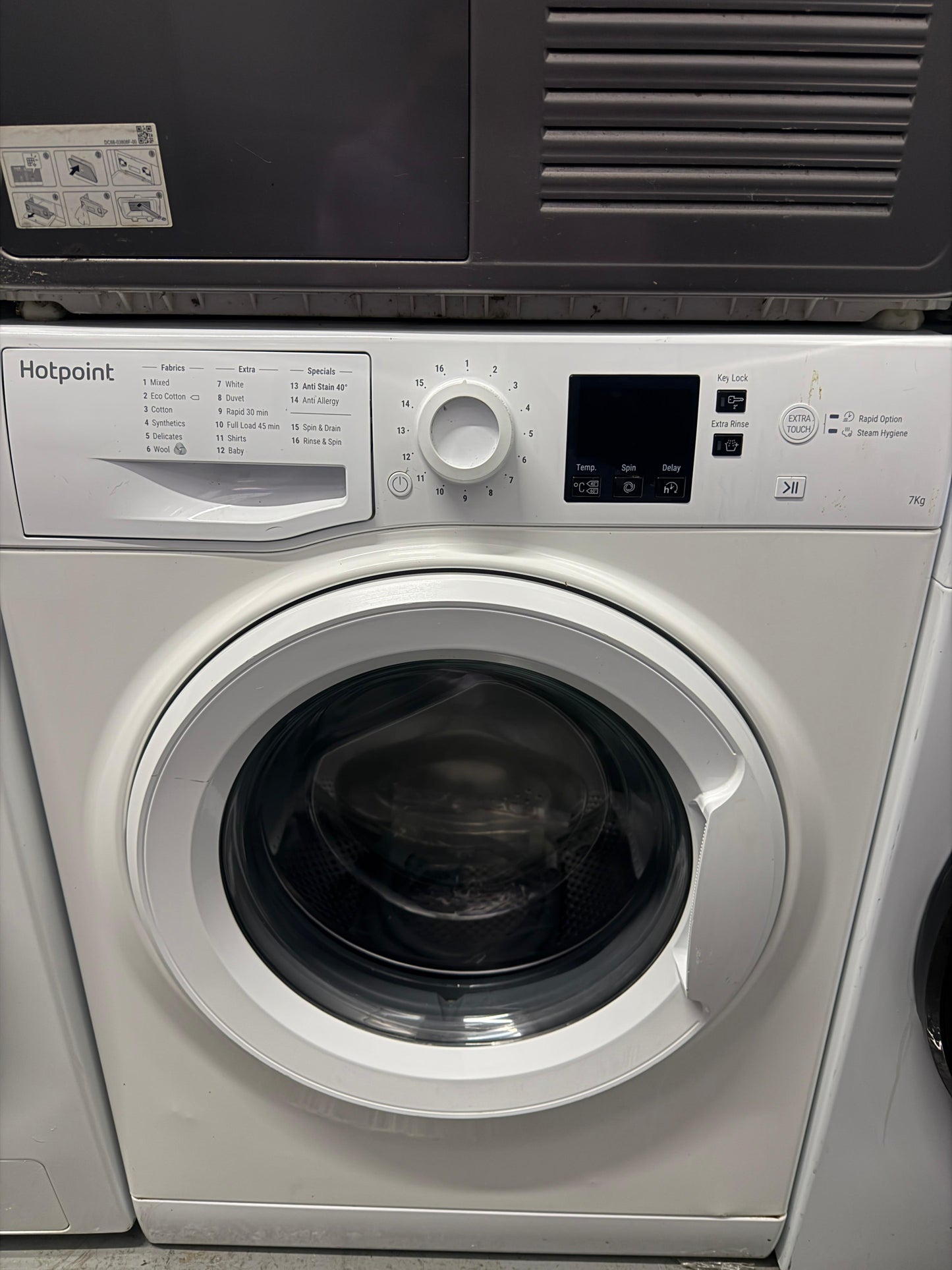 Refurbished Hotpoint NSWM743C 7kg 1400rpm Washing Machine – White