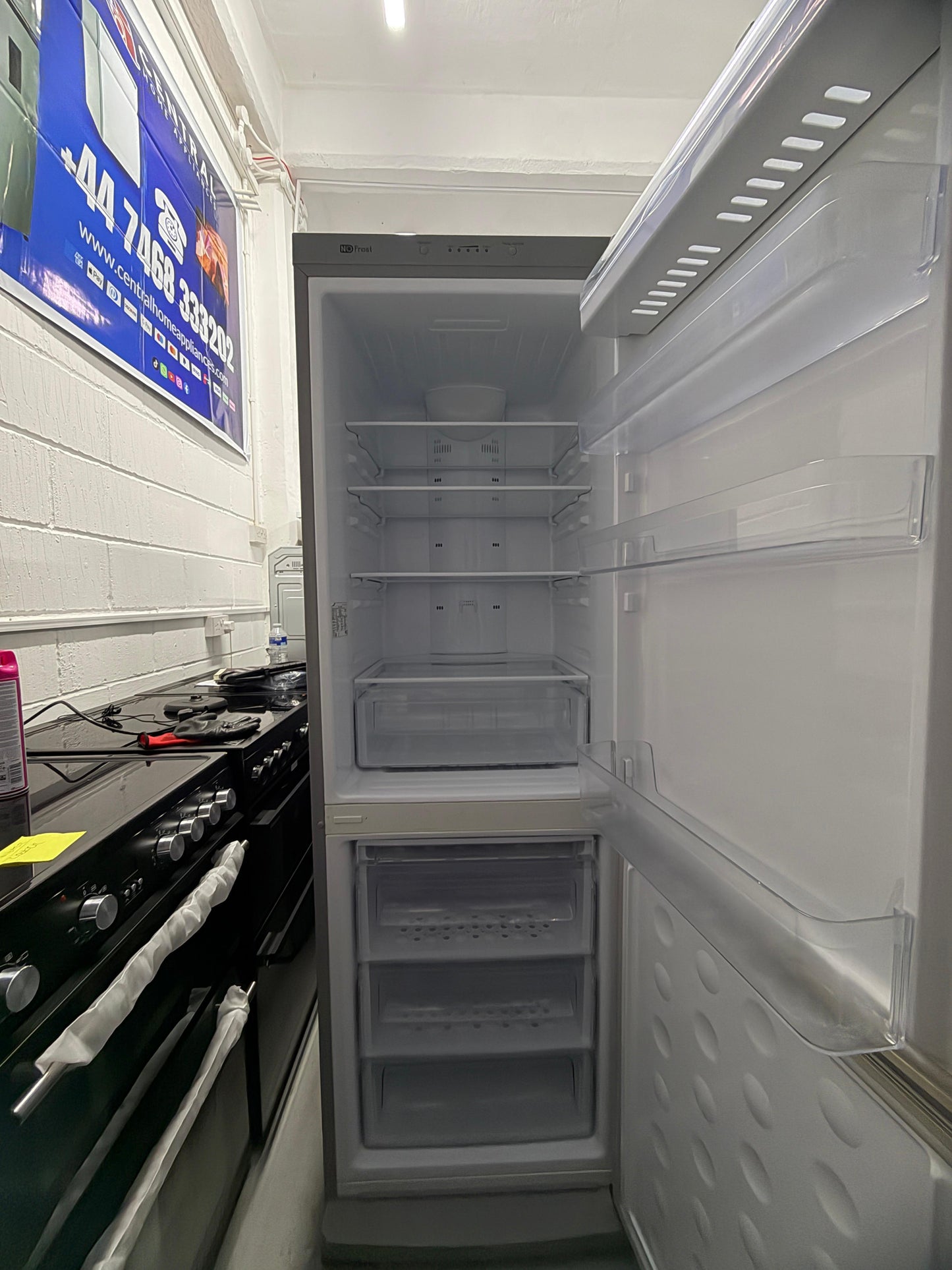 Refurbished Samsung RL38SCPS 301L No Frost Fridge Freezer – Silver