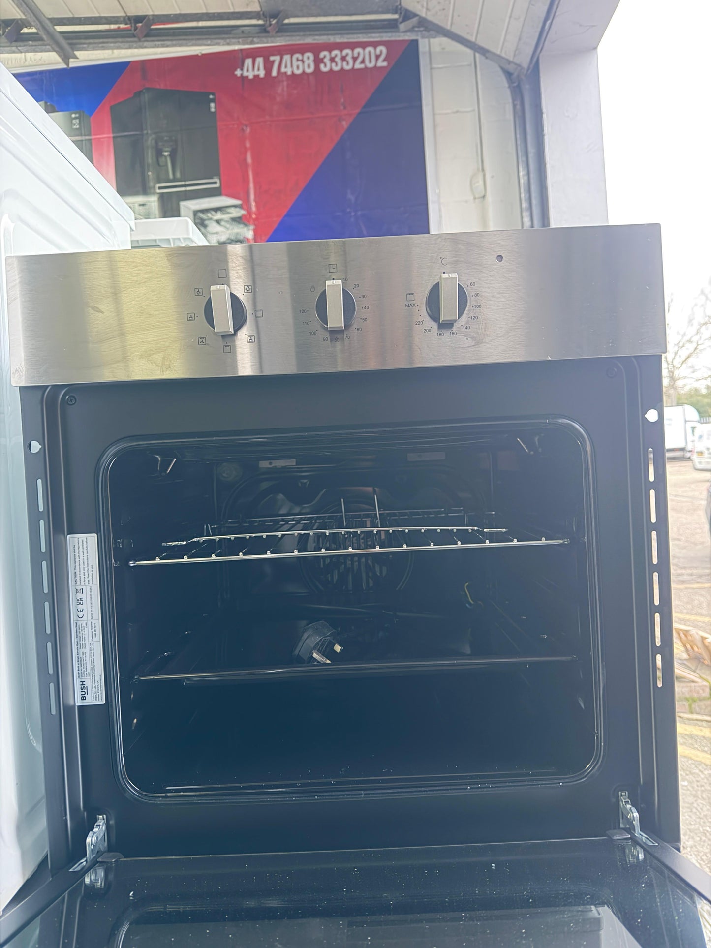Refurbished Bush BIBFOSAX Built-In Single Electric Oven – Silver
