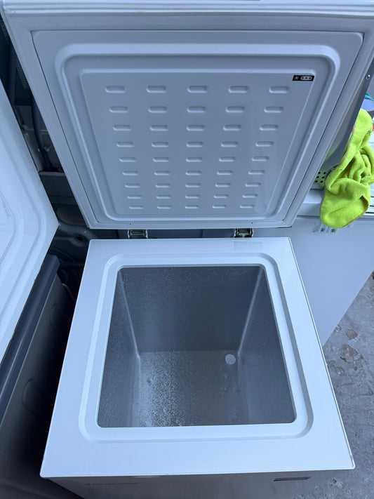 Refurbished Russell Hobbs RHCF60 60 L Chest Freezer – White