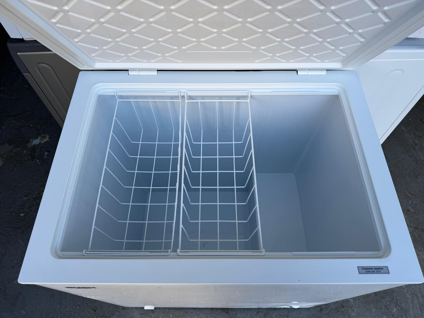 Refurbished Bush BECFE198LW 198 L Chest Freezer – White