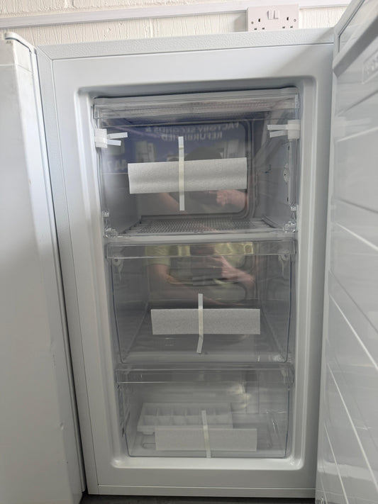 Fridgemaster MUZ4860E 61L Under Counter Freezer - White - Unused Grade A