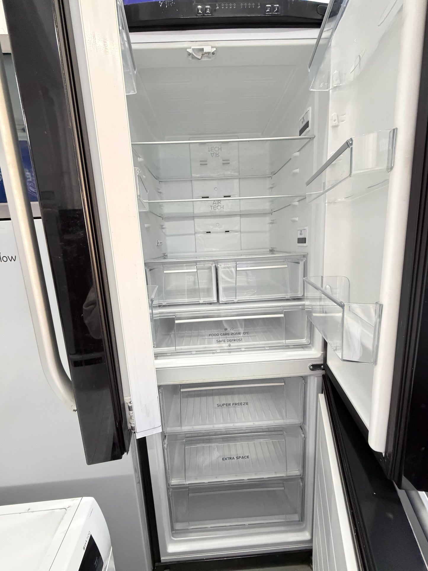 Refurbished Hotpoint FFU3D1K 436 L Frost Free Fridge Freezer - Black