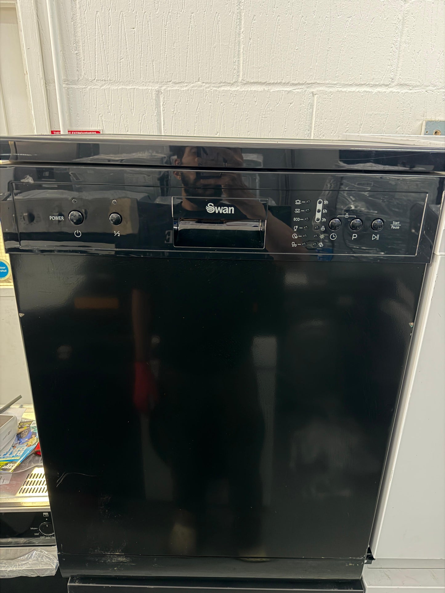 Swan SDW751150B Full Size Freestanding Dishwasher - Black - Unused Grade A