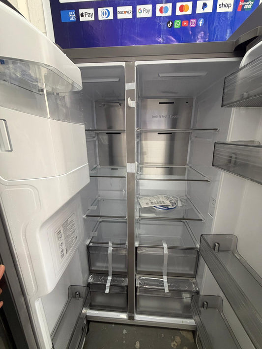 Samsung RS70F66KCF 634 L Frost Free American Fridge Freezer - Black - Unused Grade A
