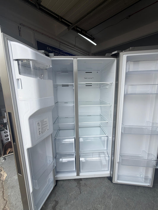 Refurbished Samsung RS67A8811S9 634 L Frost Free American Fridge Freezer - Silver