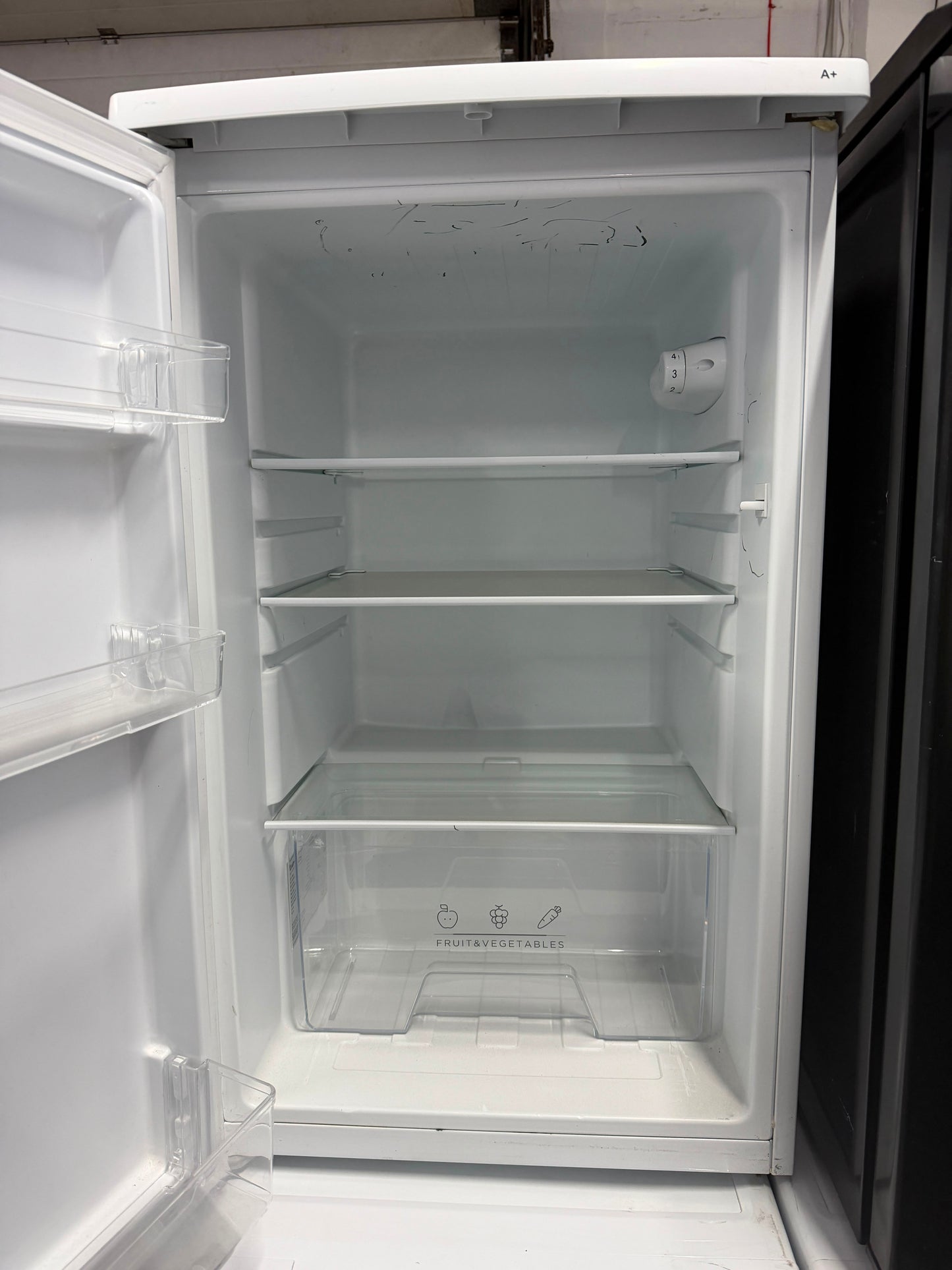 Refurbished LEC L5010W 130 L Under Counter Larder Fridge - White