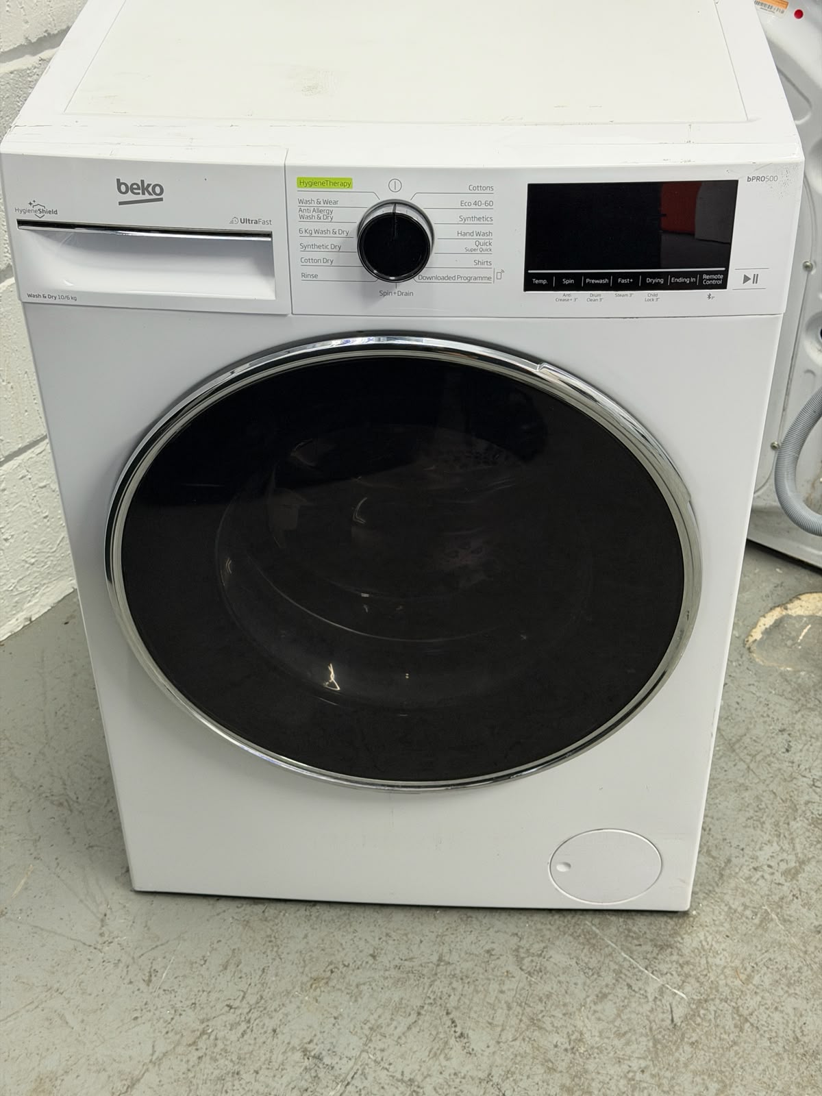 Refurbished Beko B3D510644UW 10kg/6kg Freestanding Washer Dryer - White
