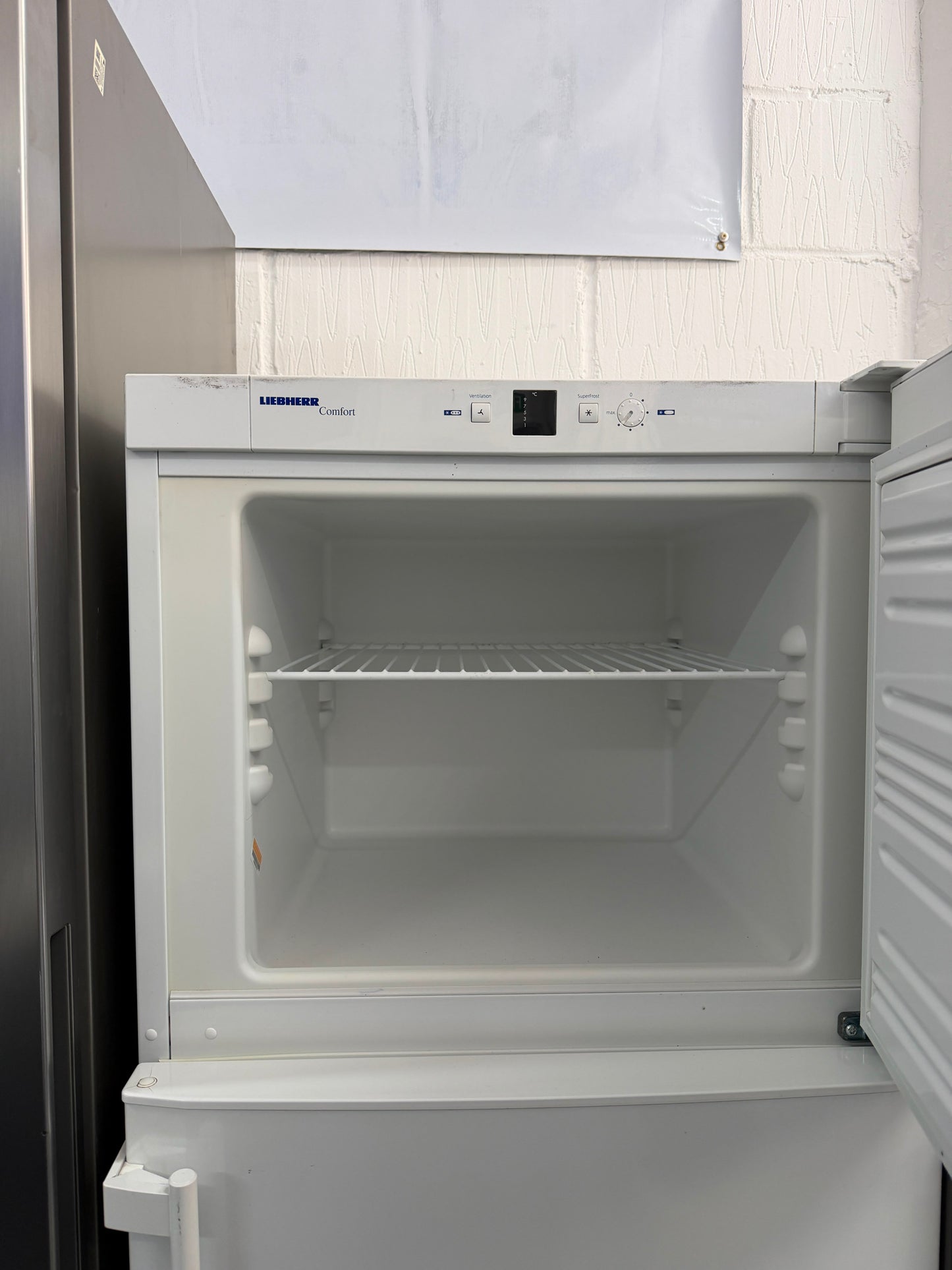 Refurbished Liebherr CTP3213 233L Fridge Freezer – White