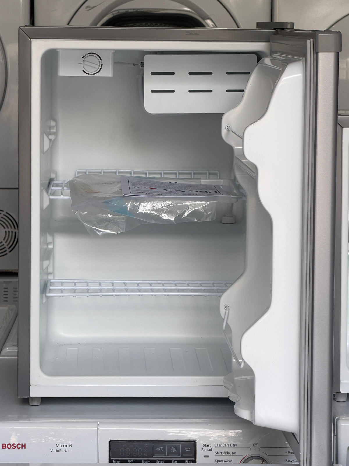 Russell Hobbs RH67TTLF0E1SS 66L Table Top Mini Fridge – Stainless Steel - Unused Grade A