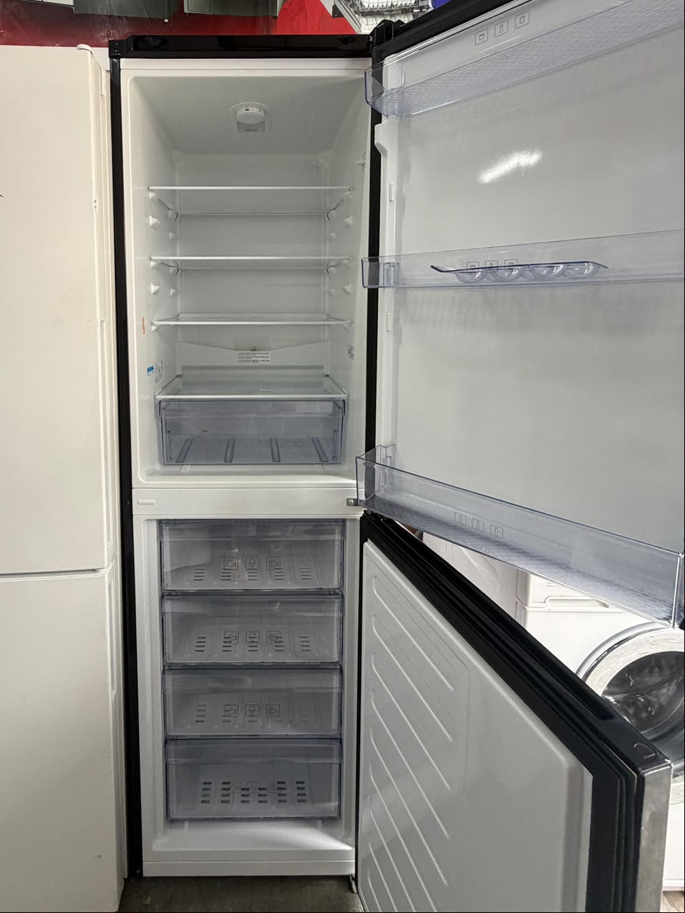 Refurbished Beko CFG1582B 263L 50/50 Fridge Freezer - Black