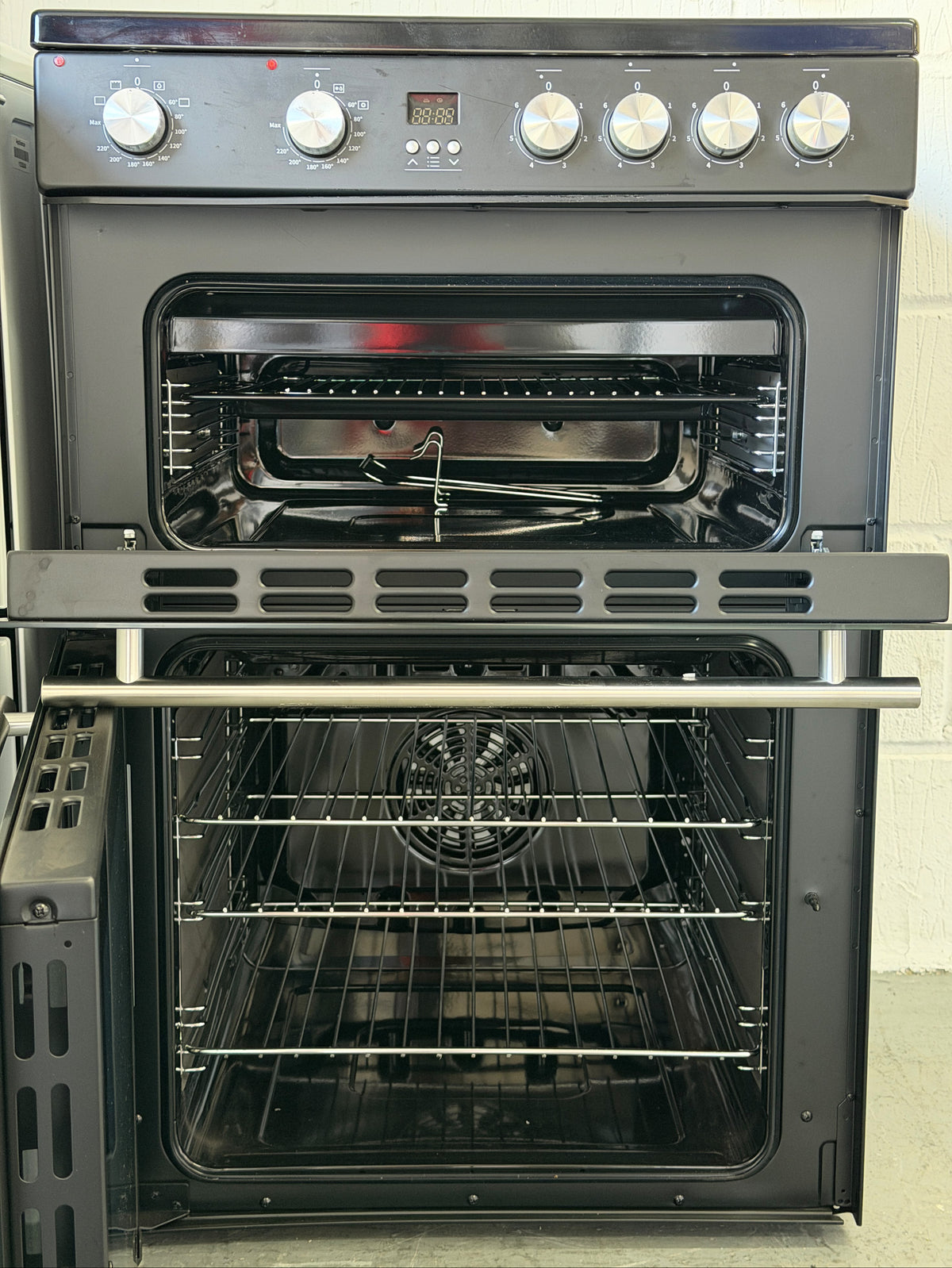 Hisense HDE3211BBUK 60cm Double Oven Electric Ceramic Cooker - Unused Grade B - Black