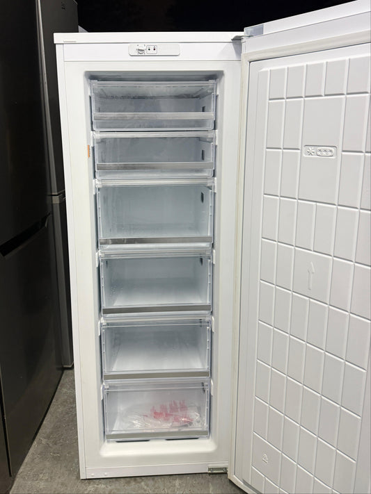 Refurbished Gillco GILLCO-FSFZ160.E 155L Freestanding Upright Freezer – White