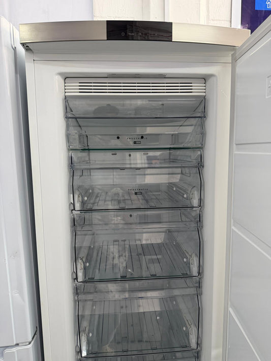Refurbished AEG AGE62526NW 229 L Frost Free Tall Freezer - White