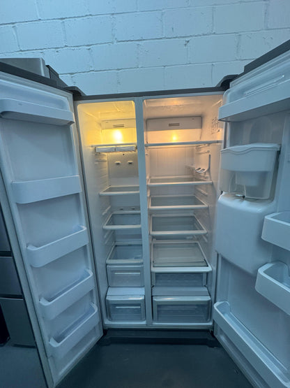 Refurbished Samsung American Style Fridge Freezer – 539L | RSA1WTMH