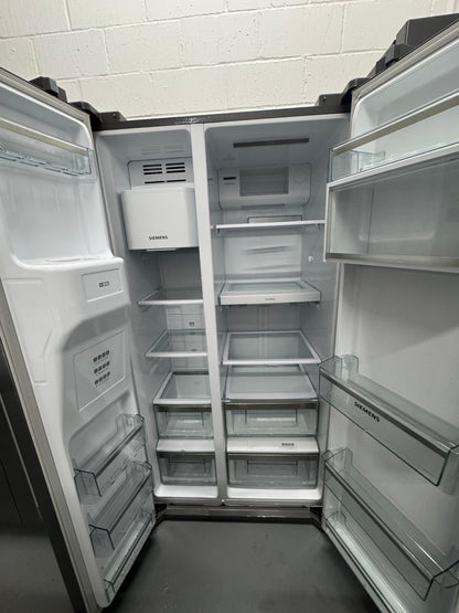 Refurbished Siemens American Style Fridge Freezer – 523L Stainless Steel | KA90IVI20G