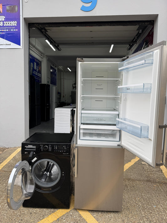 Refurbished Hisense RB403N4AC2 Fridge Freezer + Blomberg LWF28442B 8kg Washing Machine Combo