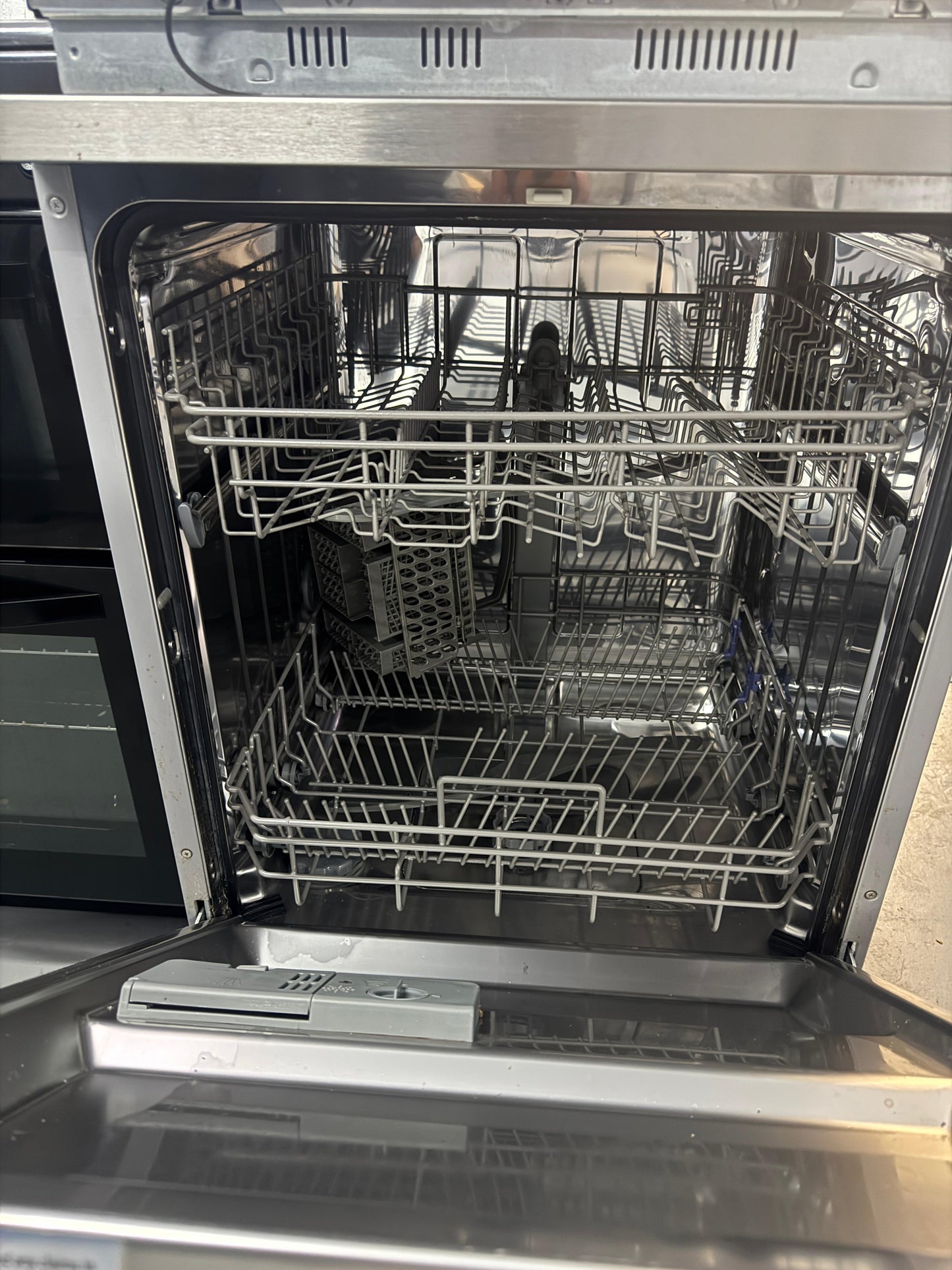 Refurbished Kenwood 14-Place Dishwasher | KDW60X15