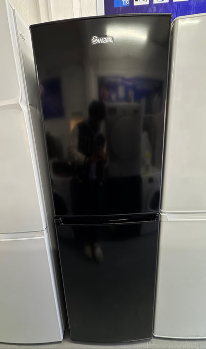 Swan 50/50 Fridge Freezer - New Grade A - SR8161B