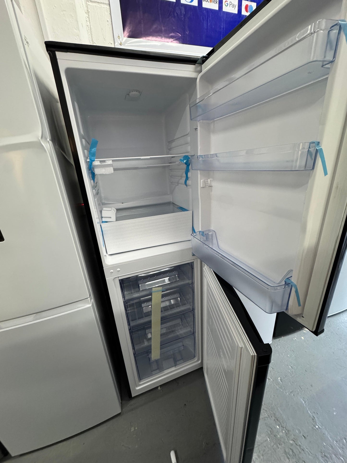 Swan 50/50 Fridge Freezer - New Grade A - SR8161B