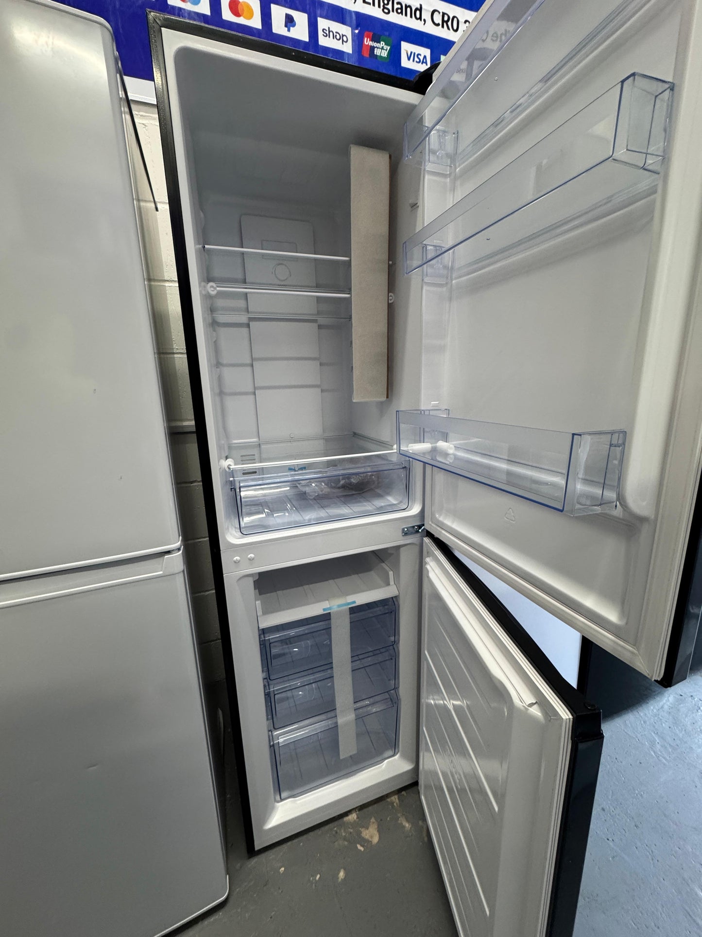 Swan 156 L Freestanding Fridge - New Grade A - SR156120B