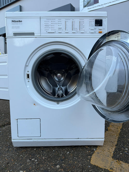 Refurbished Miele Paragon Plus 6 kg Washing Machine | W3830
