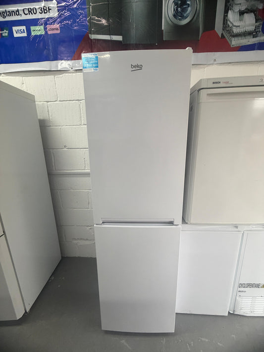 Refurbished Beko CSG4582W 50/50 Fridge Freezer – White