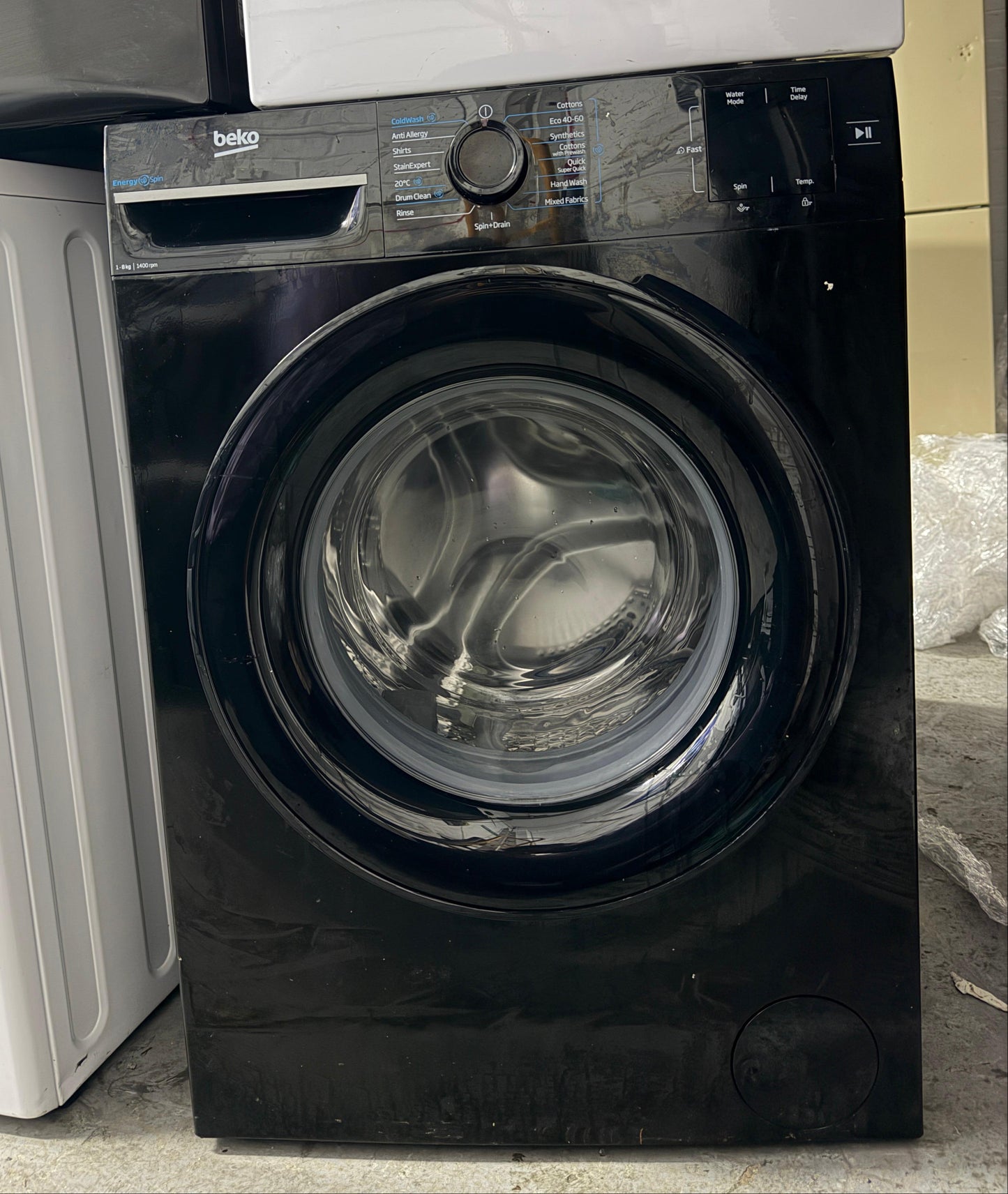 Refurbished Beko BMN3WT3841B 8kg 1400rpm Washing Machine – Black