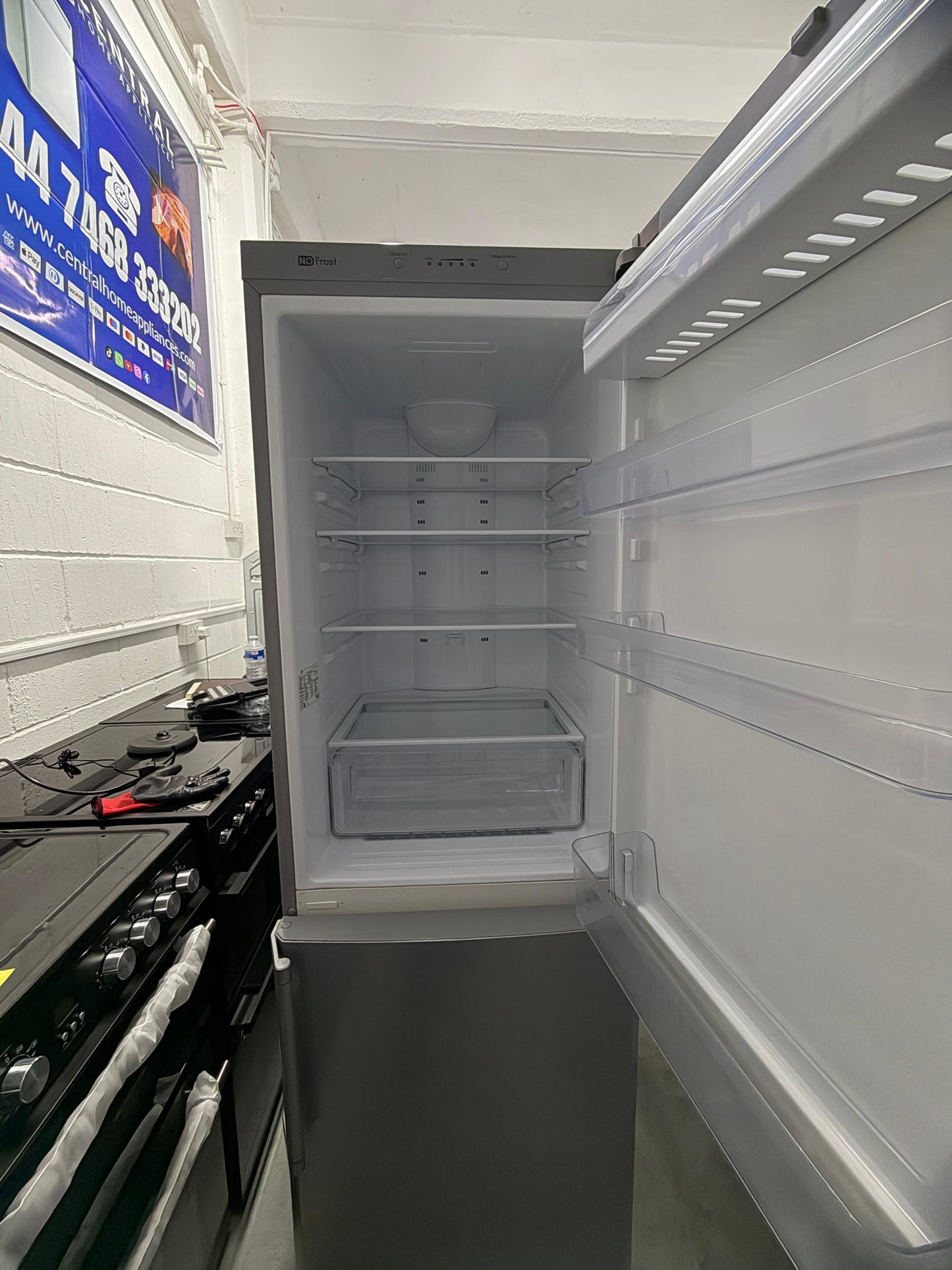 Refurbished Samsung RL38SCPS 301L No Frost Fridge Freezer – Silver