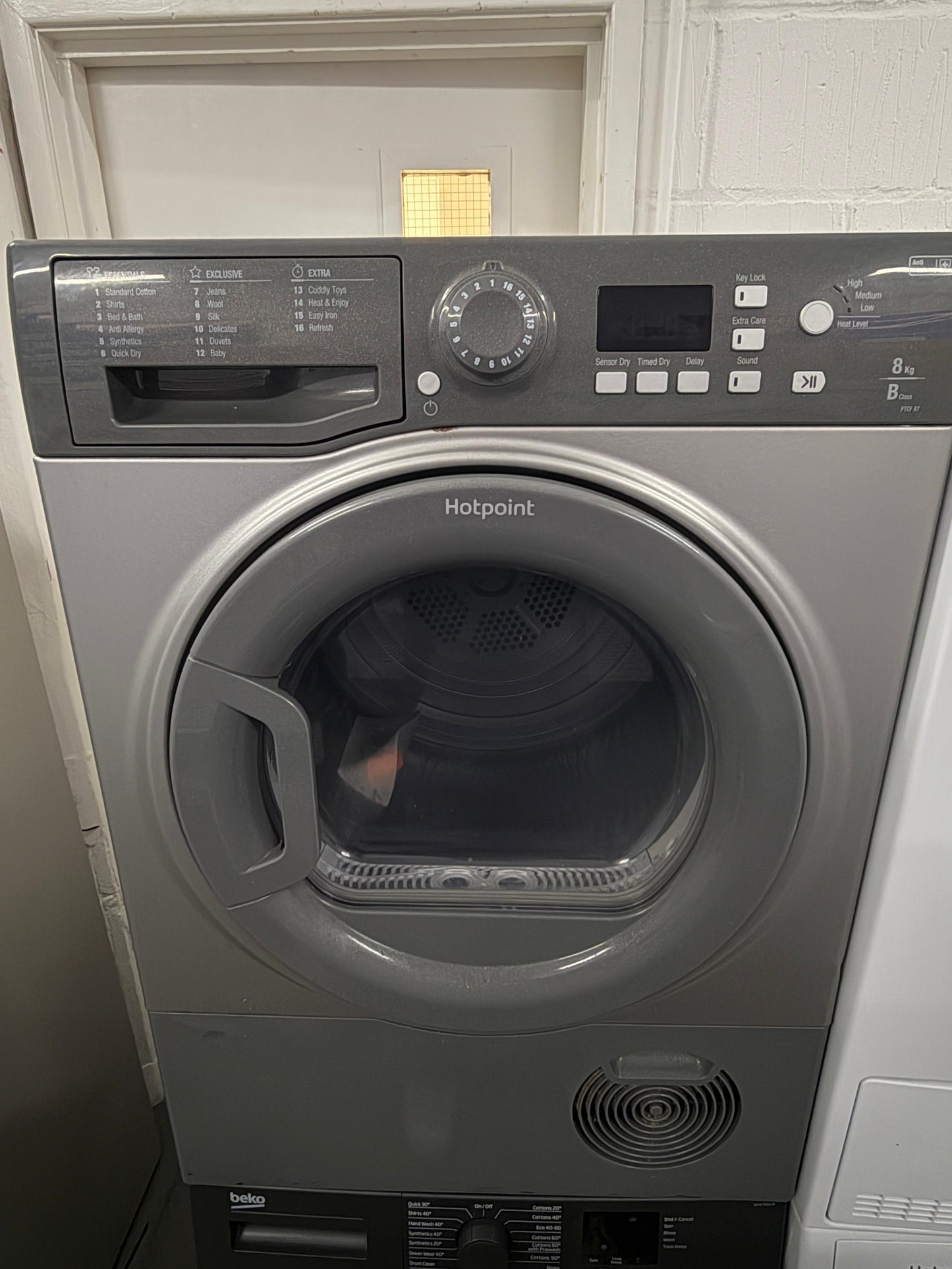 Refurbished Hotpoint FTCF87BGG 8 kg Condenser Tumble Dryer – Graphite