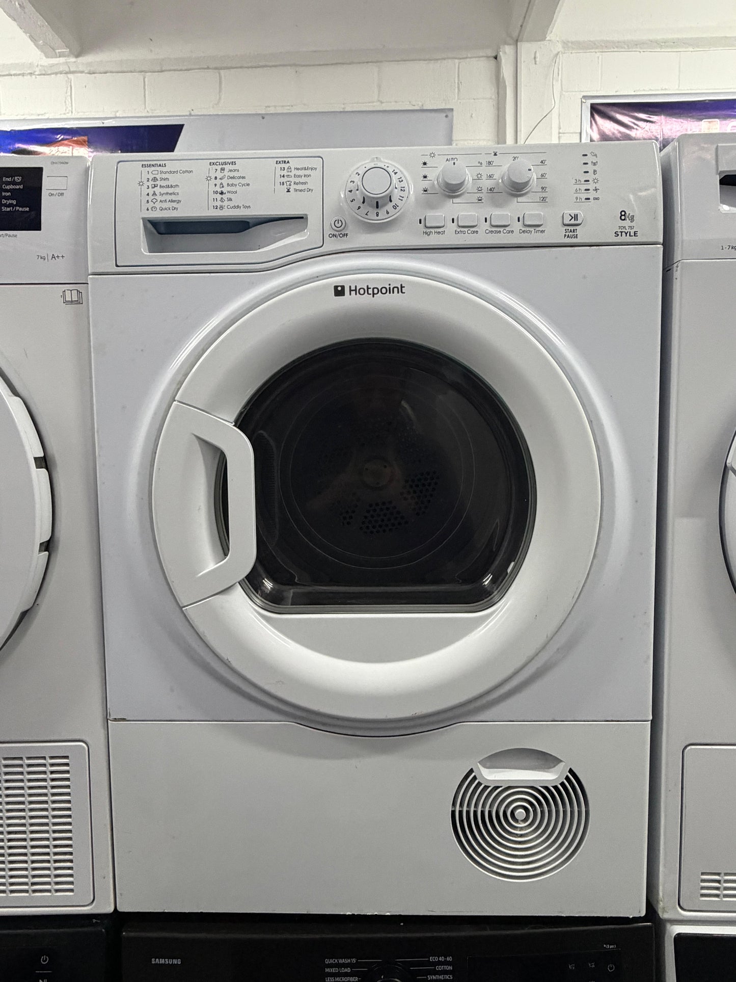 Refurbished Hotpoint TCYL757 8 kg Condenser Tumble Dryer – White