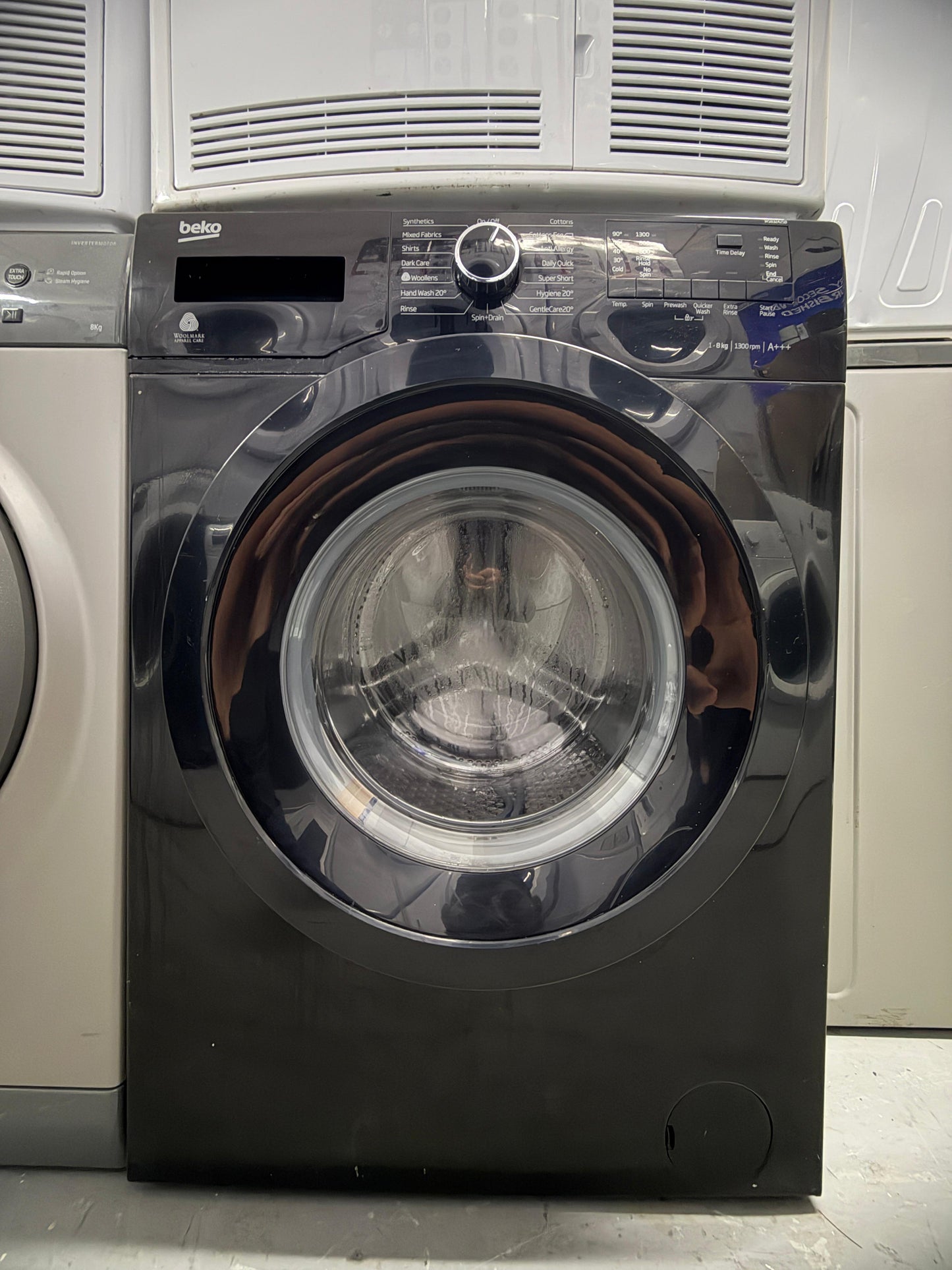 Refurbished Beko WS832425B 8 kg 1300 rpm Washing Machine – Black