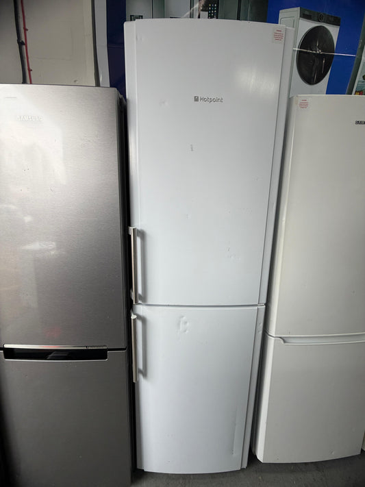Refurbished Hotpoint ECOFL-2010 Freestanding Fridge Freezer – White