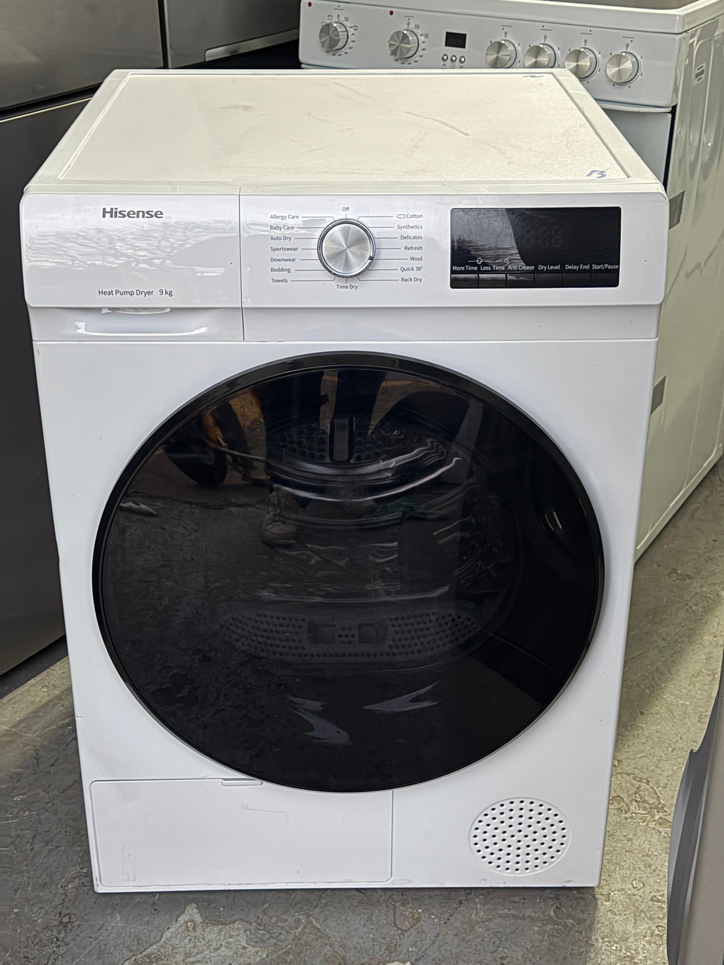 Hisense DHQA902U 9kg Heat Pump Tumble Dryer – White – Factory Seconds