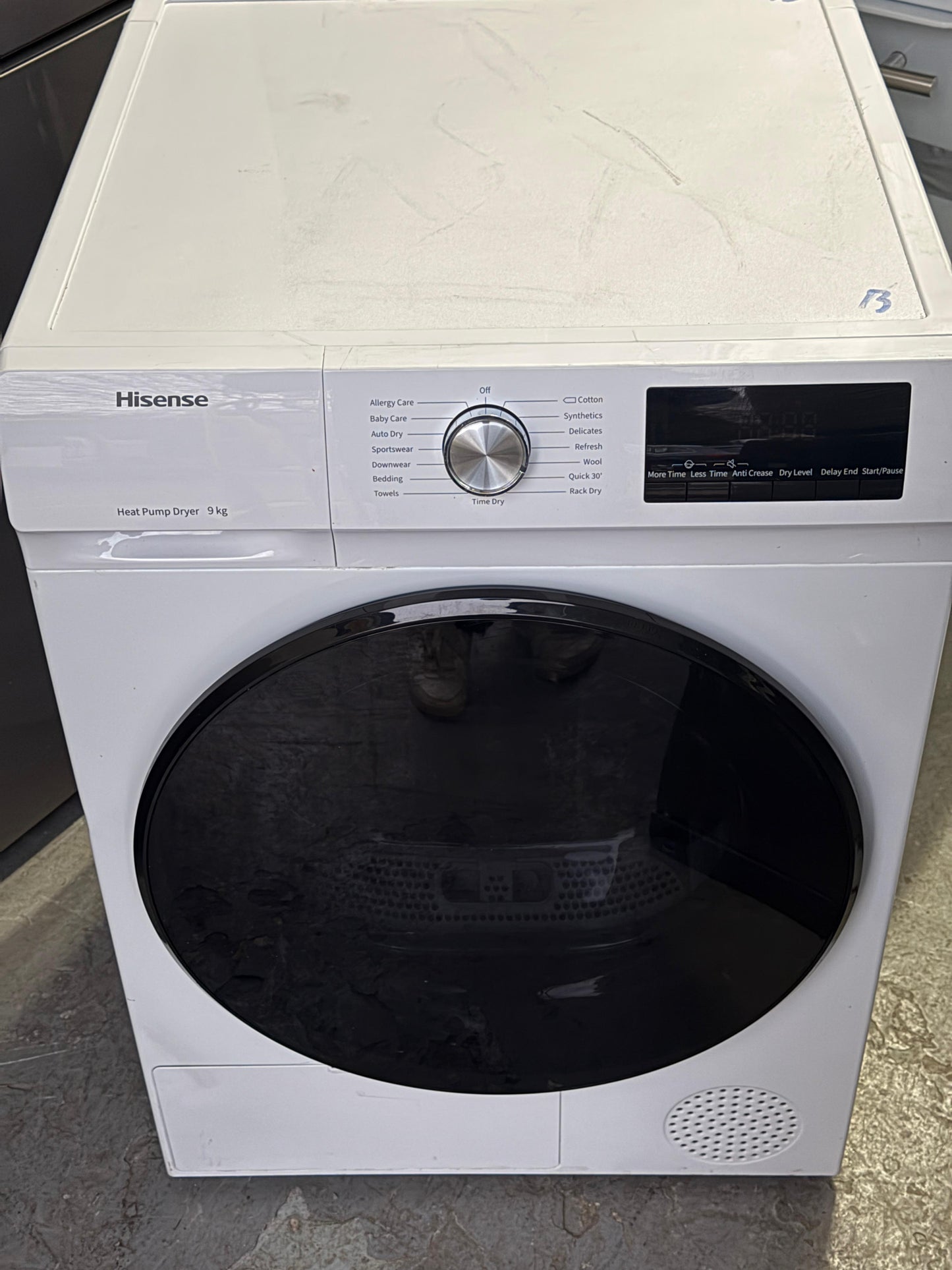 Hisense DHQA902U 9kg Heat Pump Tumble Dryer – White – Factory Seconds