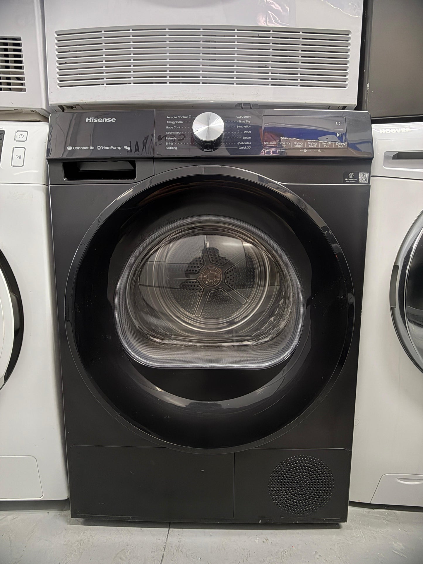Hisense DH3S902BB3 9kg Heat Pump Tumble Dryer – Black – Factory Seconds