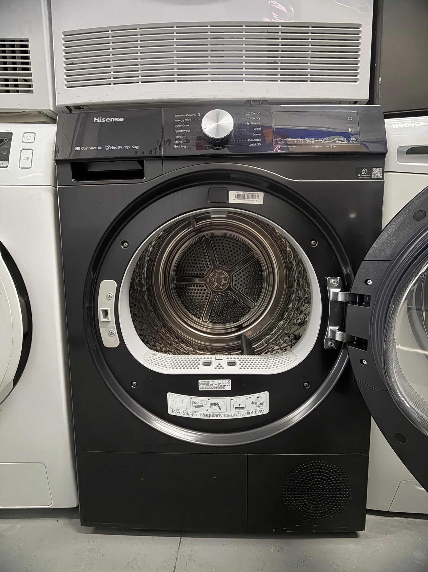 Hisense DH3S902BB3 9kg Heat Pump Tumble Dryer – Black – Factory Seconds