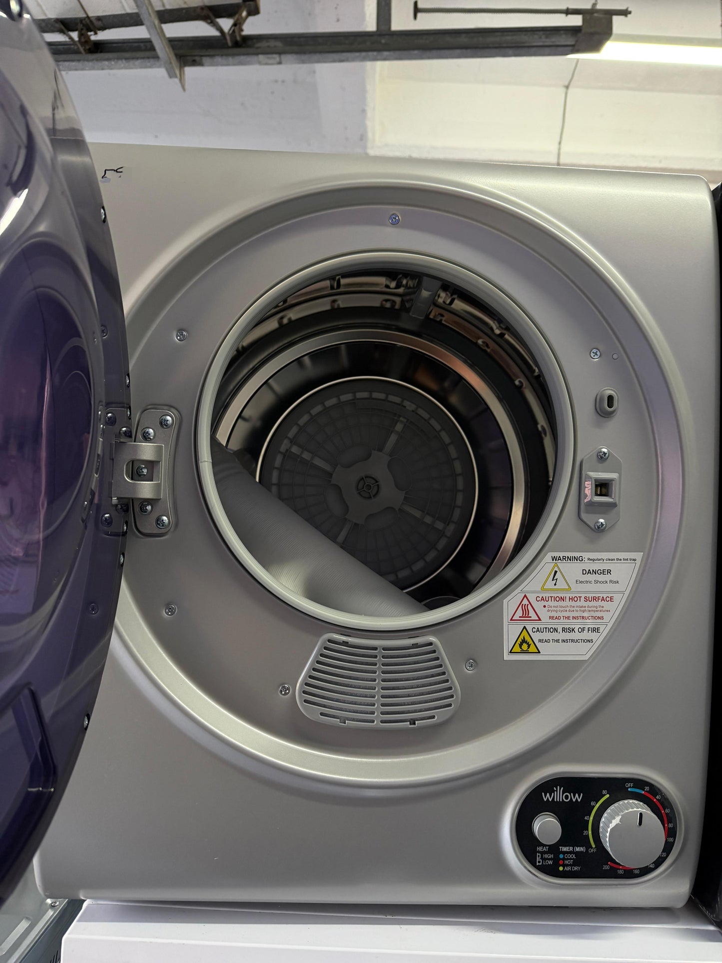 Willow WTD25S Tumble Dryer – 2.5kg, Vented, Silver - Unused - Grade A