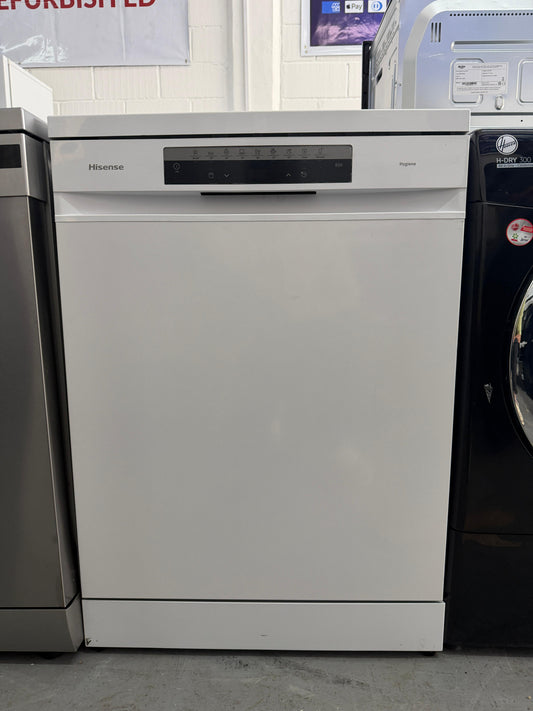 Hisense HS673C60WUK 60cm Freestanding Dishwasher - White - Unused Grade A