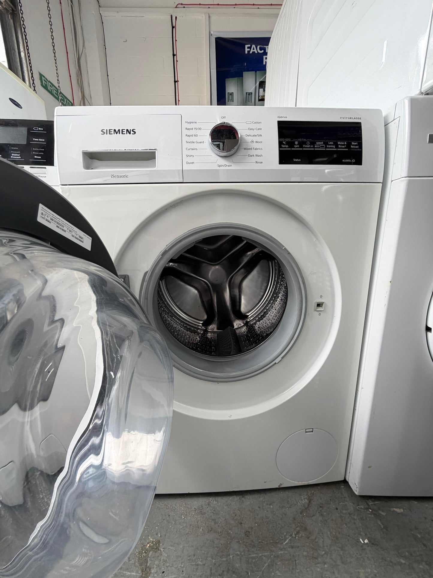 Refurbished Siemens WM14T492GB 9kg 1400 Spin Washing Machine - White