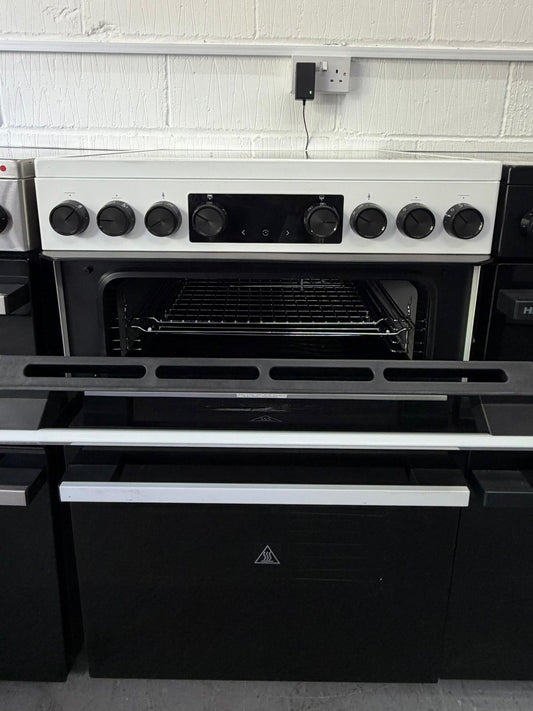 Refurbished Hisense HDCEC6C20W 60cm Electric Cooker with Ceramic Hob - White