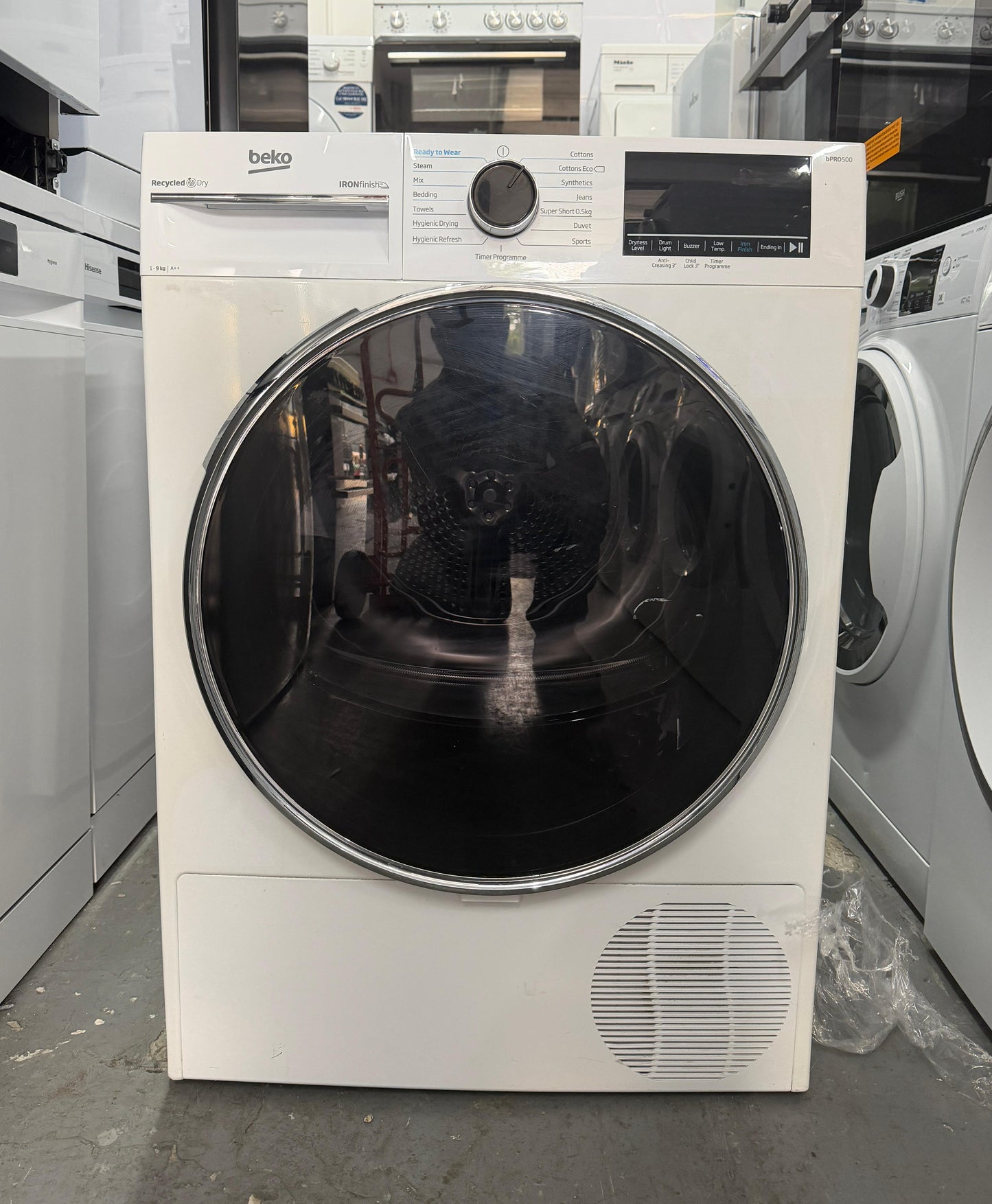 Refurbished Beko B5T4923IW 9kg Heat Pump Tumble Dryer - White