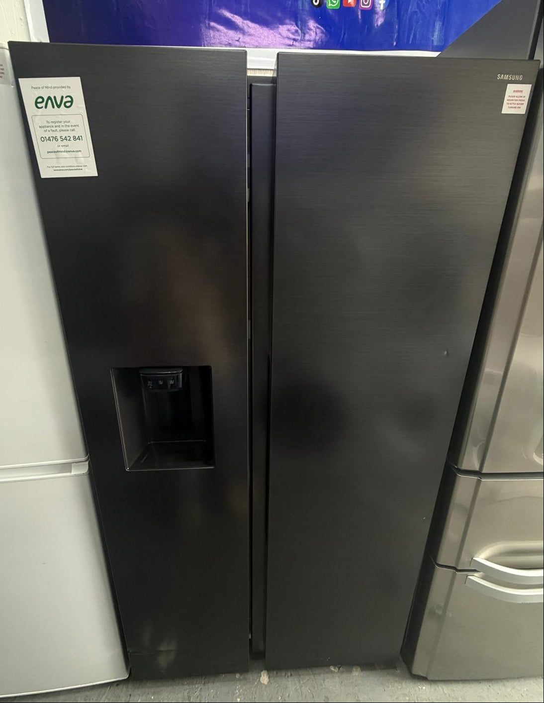 Samsung RS70F66KCF 634 L Frost Free American Fridge Freezer - Black - Unused Grade A