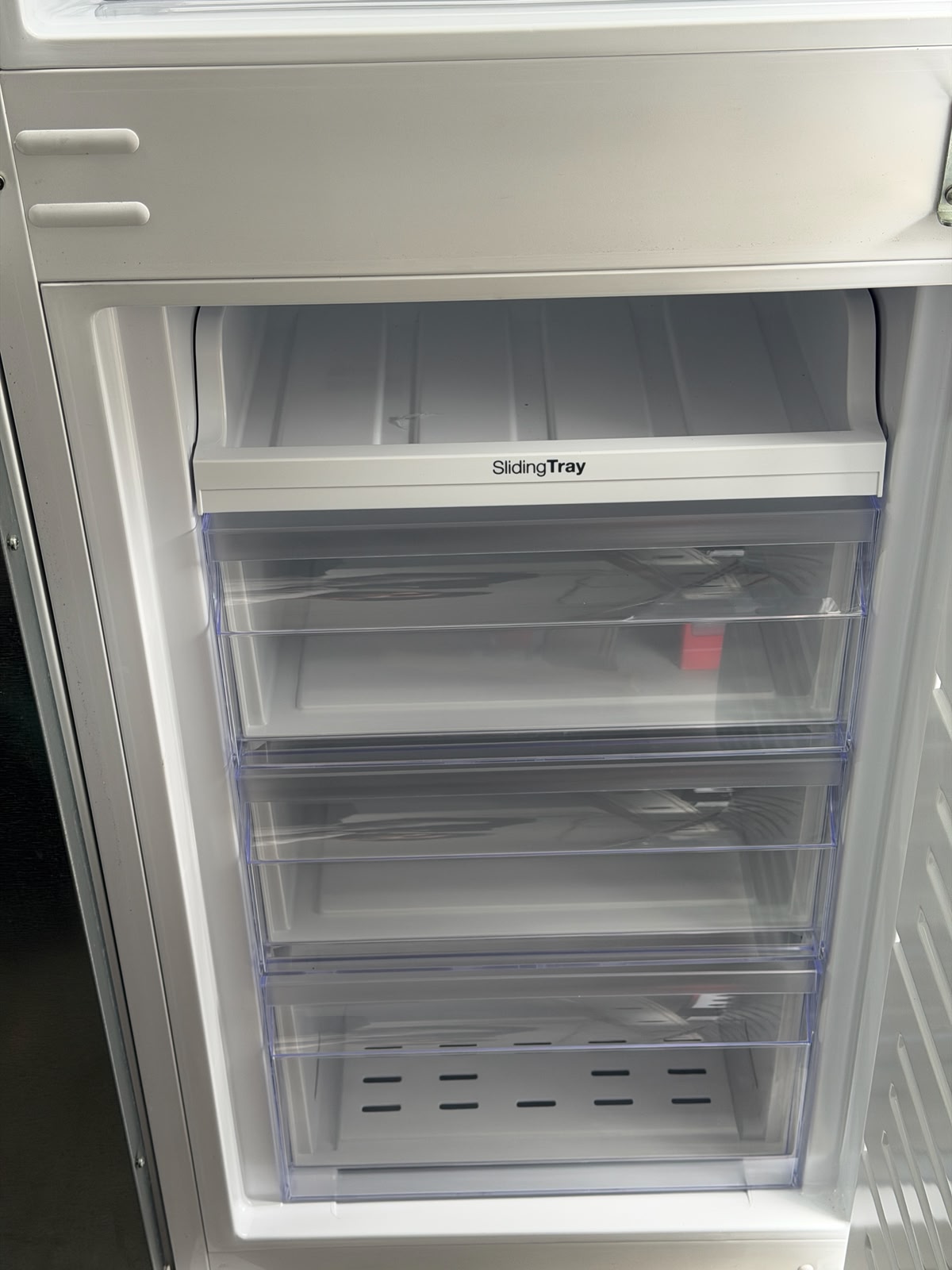 Sensis RFCMI0154EW 230 L Integrated 50/50 Frost Free Fridge Freezer - White - Unused Grade A