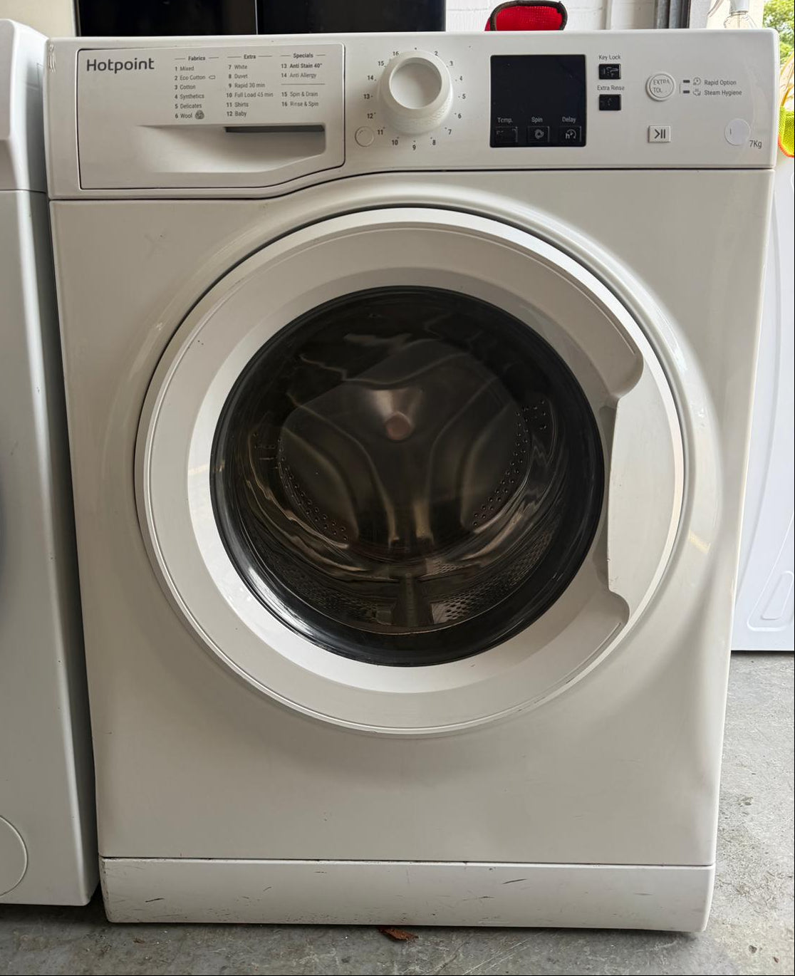 Refurbished Hotpoint NSWM743C 7Kg 1400RPM Washing Machine - White