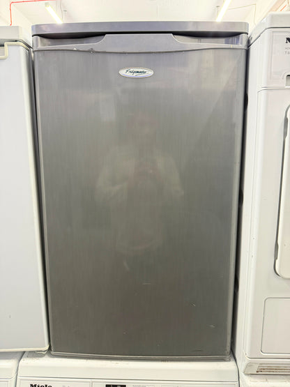 Refurbished Fridgemaster MTRR110 98 L Under Counter Fridge - Silver