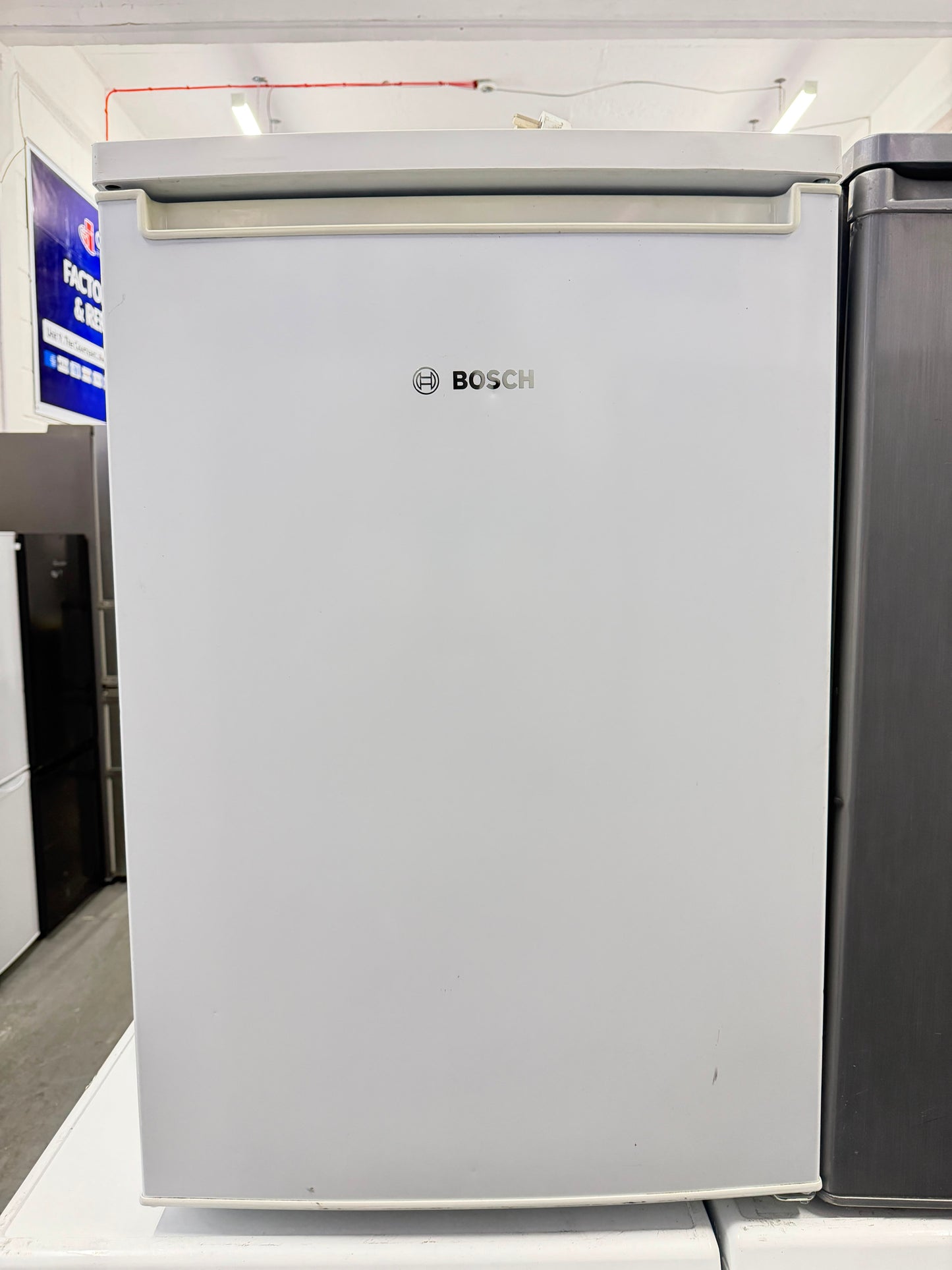 Refurbished Bosch KTR15NWFAG 136 L Under Counter Larder Fridge - White