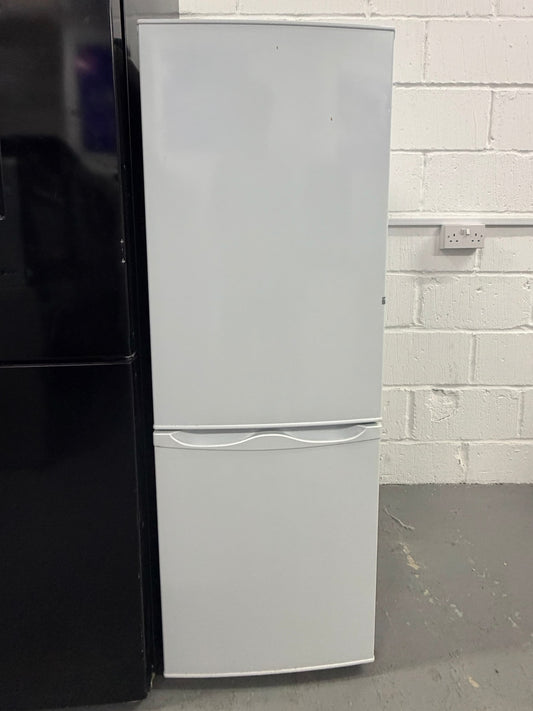 Refurbished Essentials C50BW16 175 L 60/40 Fridge Freezer - White